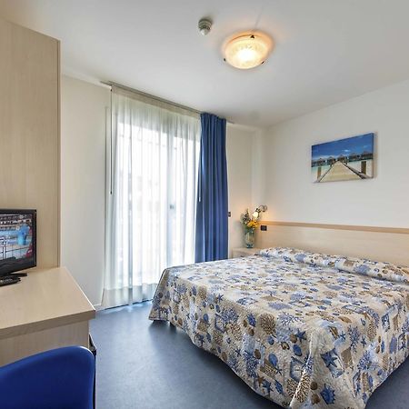 Hotel Minerva Lignano Sabbiadoro Ngoại thất bức ảnh