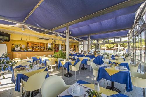 Hotel Minerva Lignano Sabbiadoro Ngoại thất bức ảnh