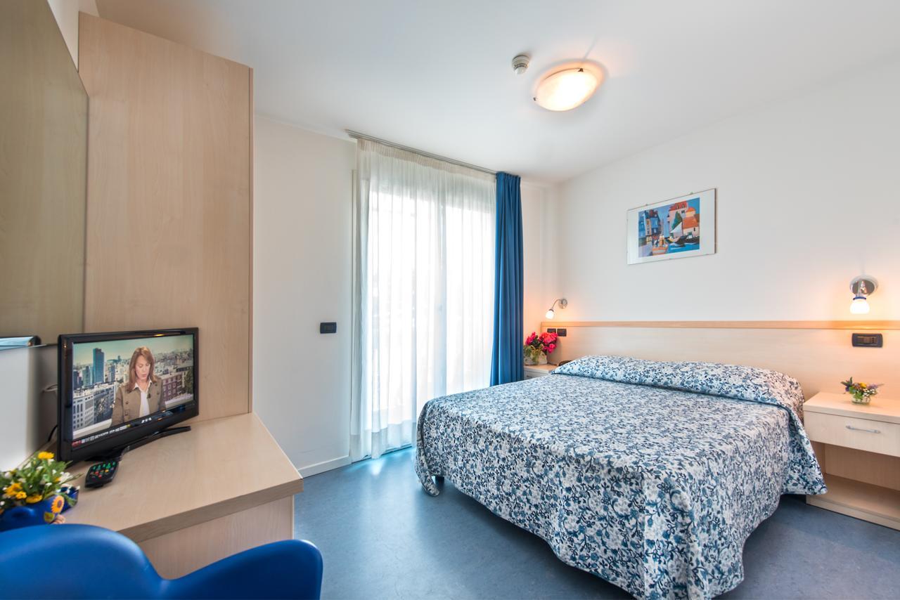 Hotel Minerva Lignano Sabbiadoro Ngoại thất bức ảnh